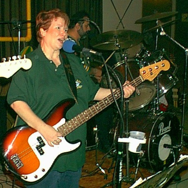 cindysingingplaying.jpg